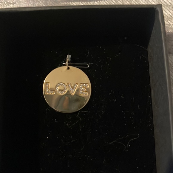14Kt. gold disk charm,  nice size, the word “Love” is on the front! - Picture 7 of 7